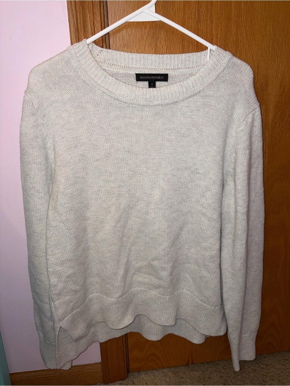 Banana Republic White Sweater in size M #bananarepublic #preppy